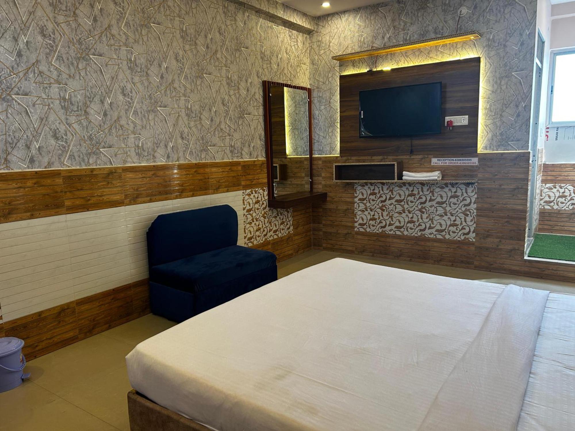 Hotels7Apple Mahoba Luaran gambar