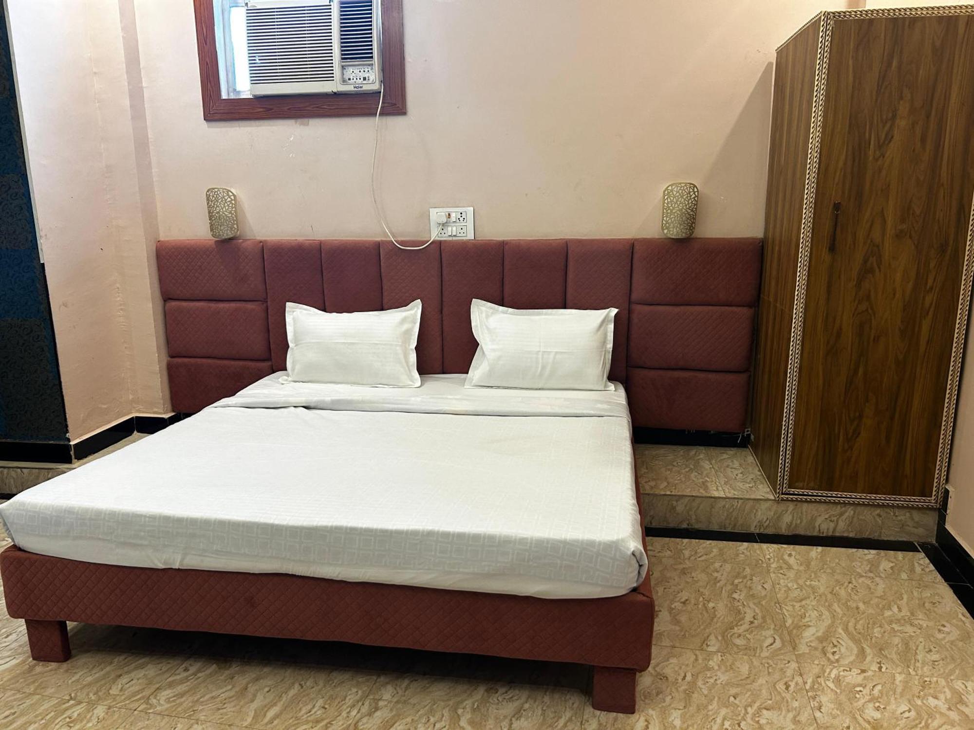 Hotels7Apple Mahoba Luaran gambar